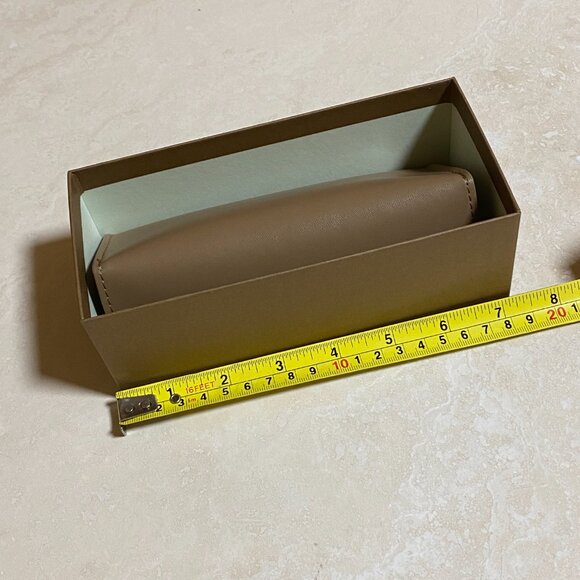 Brand new Burberry Glasses Case, Box, Cleaning Cloth and Booklet - Picture 8 of 10